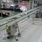 Convoyeur à courroie incliné