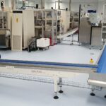 Convoyeur à bande textile en laboratoire