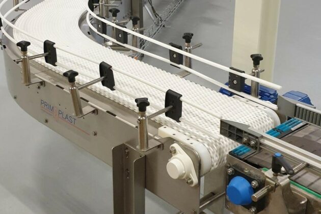 Convoyeur courbe à bande modulaire