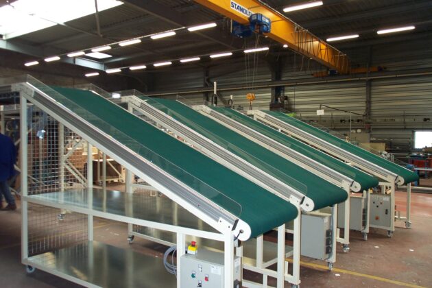 Convoyeurs inclinés à bande textile