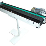 Convoyeur à maille métallique