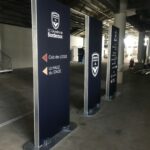 Totem publicitaire stade