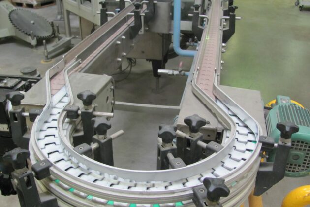 Bande à palettes plastique