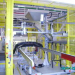 Convoyeur à courroie pour transfert de pare-chocs de voiture