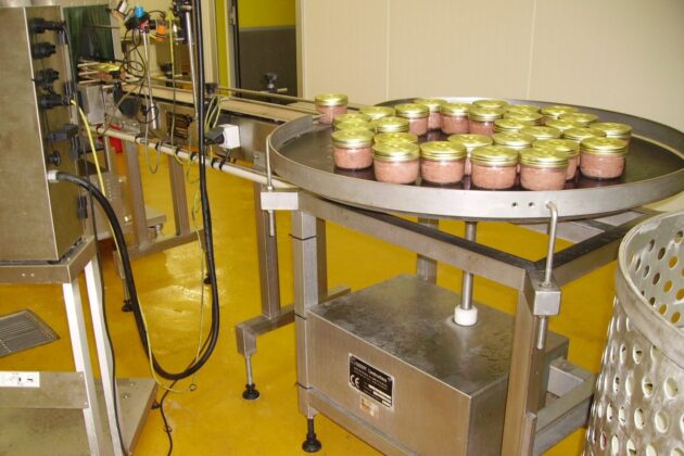 Table tournante accumulation conserves