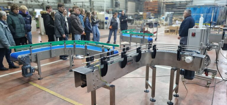 Primaplast et Prim'injection accueillent les lycéens pour une matinée enrichissante