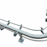 Convoyeur courbe bande à palettes plastiques avec rives